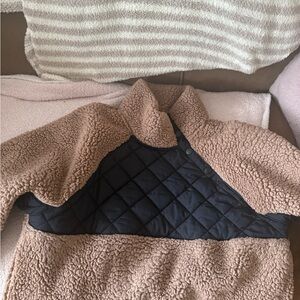 Abercrombie & Fitch Sherpa Pull Over